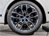 BMW純正アルミホイールです。納車時にはアルミホイールコーティングも承っております!是非ご検討下さいませ。