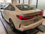 安心のBMW認定中古車は100項目の箇所を徹底的にチェック致します。機械的な箇所や電気系、コンピューターなどをご納車前に点検し、交換基準に達した部品は全て新品に修理返品した後にご納車致します。