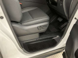 微調整が可能で便利なパワーシート搭載車です。