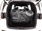 3列目使用時でも荷物を置くけるスペースを確保