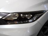 ディスチャージヘッドライト(HID)と同等の明るさで、夜道や雨天走行が明るく視界良好!!