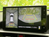 駐車時の後方確認をサポートするカメラ映像を鮮明に表示。狭い場所でも安全に運転をアシストし、初心者の方にも安心です。
