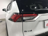 LEDテールライトです。省電力、高輝度のLEDは明るく照らすので夜間運転時の視認性を高めます。スタイリッシュな見た目で細かいところもこだわりたいあなたに!