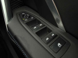 BMW専門のメカニックが、100項目にも上るポイントを徹底的にチェック。交換基準に達した部品があれば、弊社負担にて交換後、お客様へご納車致します。