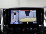 バックガイドモニターで、後方を確認しながら安心して駐車することができます。運転初心者も熟練者も必須の機能ですよ!