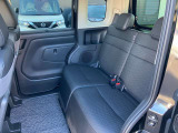 後部座席も広々!ゆったりくつろげますね♪