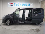 両側パワースライドドア付きだから、狭い駐車スペースなどでの 乗り降りラクラク!