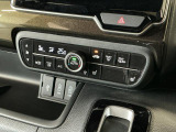 【オートエアコン】AUTOボタンを押してお好みの温度を設定!快適な室温でドライブをお楽しみいただけます♪