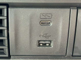 【助手席】充電用のタイプC機器接続用のUSBジャックがございます!