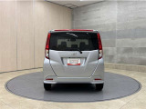 リヤ、後ろから見るとまた車の印象が変わってきますね☆☆