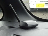 【エンジンスターター】離れた場所からエンジンをかけることができます♪ 乗車前にエアコンをオンにすれば車内を快適な温度にすることができ、真冬や真夏も快適!とても便利なアイテムです。