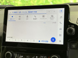 スマートフォン連携機能で、様々な情報を大画面で確認。カーナビや音楽、動画コンテンツなどを楽しめます。