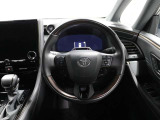 各操作スイッチなどもハンドルから手を放すことなく操作可能で安全運転に支援いたします!