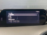 【マツダコネクト】ラジオ・テレビ/Bluetoothオーディオ、その他アプリケーションなどの機能で楽しむことができます。