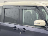 プラスチックバイザー付!雨の日のちょっとした換気にあると便利です!