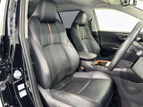 居心地の良い運転席、長く座ってられるリラックスできるデザインがいいですね。