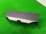 ラゲージアンダーボックスの蓋であるデッキボードを取り外して,レジャー時にテーブルとして使用できる便利なラゲージアイテムです