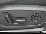 電動調整機能フロントシート (ランバーサポート 4ウェイ)