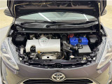 トヨタ中古車「まるごとクリーニング」施工済。エンジンルームを専用洗剤で洗浄!高圧&スチーム洗浄も行います。樹脂部分も艶出し剤でピカピカです☆☆