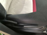 高さを調整できるシートで、運転する方の目線を調整できます!