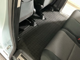 車が大好きなスタッフが心をこめて接客いたします。お客様一人一人のお車に対する思いや気持ちをうかがい、充実した時間が過ごせるよう努めます。