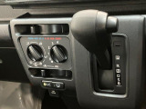 延長保証につきましてはお求めいただく車両によって保証料が異なりますので、当店スタッフまでお気軽にお問い合わせくださいませ。