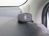 クリアランスソナーは、超音波センサーを利用して、車両前方の障害物を検知し注意を促してくれる機能です。