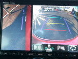 アラウンドビューモニター。上空から見下ろしているかのような映像を映し出して、駐車をスムースにアシストします。