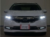 LEDヘッドライト(オートハイビーム機能付)が搭載されており、遠くまで明るく均一に照らし、高速道路等での安心感が向上しております。