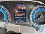 前方車両との衝突防止のサポート機能やアクセルとブレーキを踏み間違えた時のサポート機能など、安全装備が充実してて心強いです!!