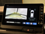 リバースギアに入れるだけで後方の表示へ切り替わります。夜間や雨の日の駐車も楽になりますよ。