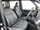 見通しのよいすっきりとした視界で、誰でも運転しやすいです。運転のしやすさは疲れにくさにも繋がりますよ♪