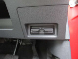 ここにETC付いております。高速道路の料金所もスイスイ♪ ETCカードの申し込みは日産カードがおすすめ!!!「安心」「おトク」「便利」で皆さまのカーライフをサポートする特典満載のカードです。