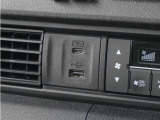 【USB接続】USB接続も可能です。スマホと連動して音楽も再生可能です。