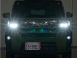 LEDヘッドライト(オートハイビーム機能付)が搭載されており、遠くまで明るく均一に照らし、高速道路等での安心感が向上しております。