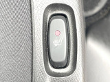 ●フロントシートヒーティング:運転席・助手席共に三段階で調節が可能なシートヒーターを装備しております。季節を問わず快適にご使用いただけます。