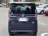 プライバシ-ガラスが装備されています。外を見るときは気にならずに、後方車両から車内が見えにくい設計です。
