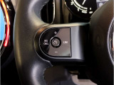 【クルーズコントロール】クルーズコントロール装備車両で御座います。速度を設定することにより、長距離運転の際にアクセルペダルを常に踏み込む必要が無くなります。