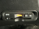 【ETC車載器】もはや必須アイテムのETCを搭載!高速道路のご利用時にとても便利!わずらわしい料金所での現金支払いが不要となりスムーズに通過できます♪