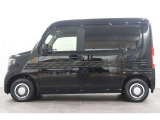 当店の展示車は、プロの業者にボディーの磨き、ルームクリーニングを依頼していますので、とてもきれいです!!ぜひ、見にいらしてください!