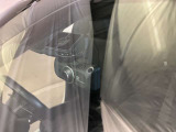 車載カメラを併用し、内蔵メモリー方式を採用した純正ドライブレコーダー(前後方) を装備。各種録画映像は、車載の14インチディスプレイですぐに再生です。