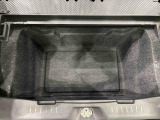 ラゲージの床下部分には90Lの大容量の収納ができる深底ラゲージアンダーボックス