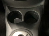 前席ドリンクホルダーです。