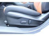 もちろん、微調整が可能な電動パワーシートです。