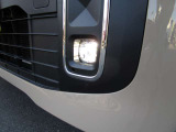 霧のときに効果発揮!LEDフォグランプ搭載