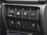 ◆VSA◆横滑り防止装置が装備されています。コーナーリング時の横すべりを抑える機能と、車両の急激な挙動変化を抑える機能で、安定した走行を実現しています。運転に安心とゆとりが出来ます。