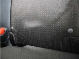 ◆ISOFIX◆シートベルトいらずでチャイルドシートと固定金具を連結するだけでガッチリ固定できます。