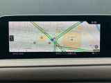 8.8インチにサイズUPした、マツダコネクト。センターコマンダーはタッチパッド型になっており、ナビ地図の縮小/拡大も簡単に行えます。
