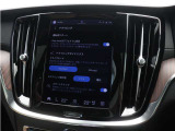 ドライブモードを変更できます。ドライブモードを選択すると、走行特性が変化して、ドライビングエクスペリエンスが向上し、特殊な状況で走行しやすくなります。