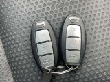 インテリジェントキーです。キーを取り出す事なく、車両のボタン操作だけてドアロック操作やエンジン始動等が可能です。